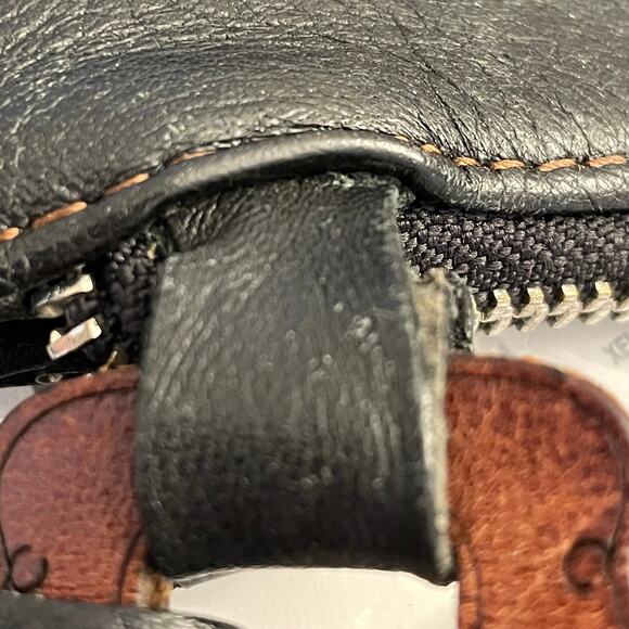 Brighton women's koda black & brown soft leather crossbody. - Picture 13 of 16